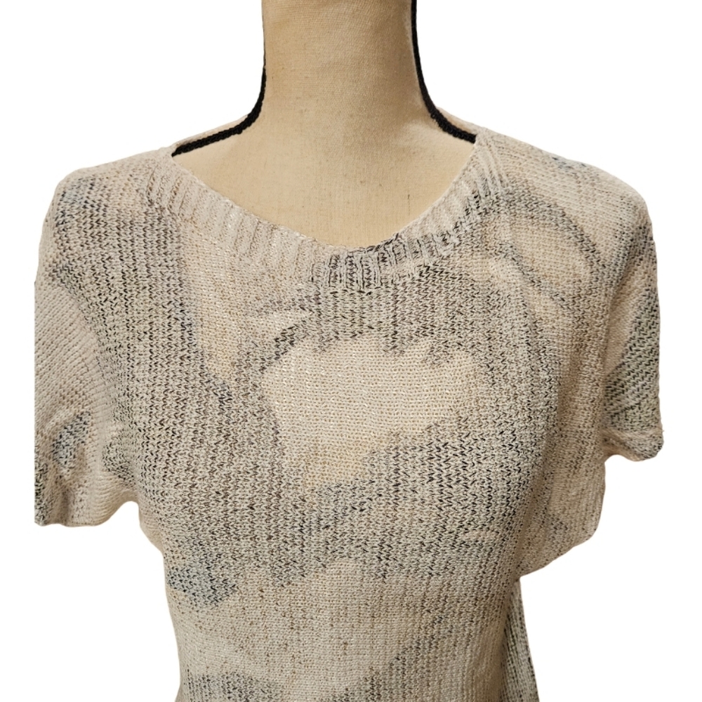 Sioni Short Sleeved Sweater - Picture 2 of 7